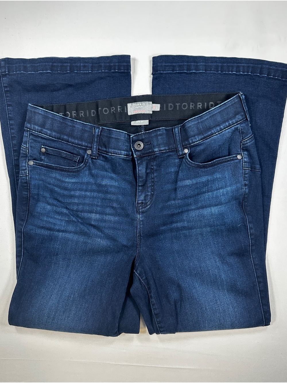 Torrid Super Soft Bombshell Flare Jeans – Size 18S - Picture 8 of 11